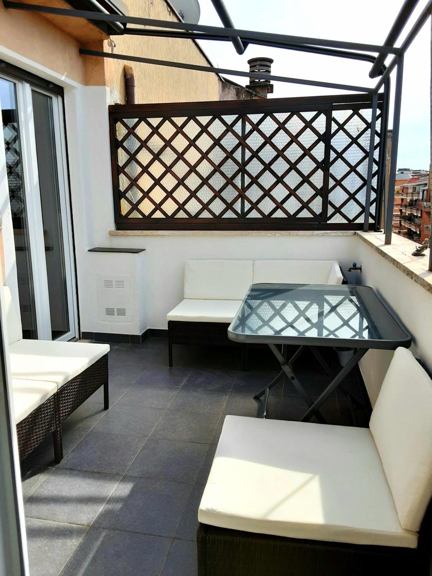 L' Attichetto Mattei Apartamento *